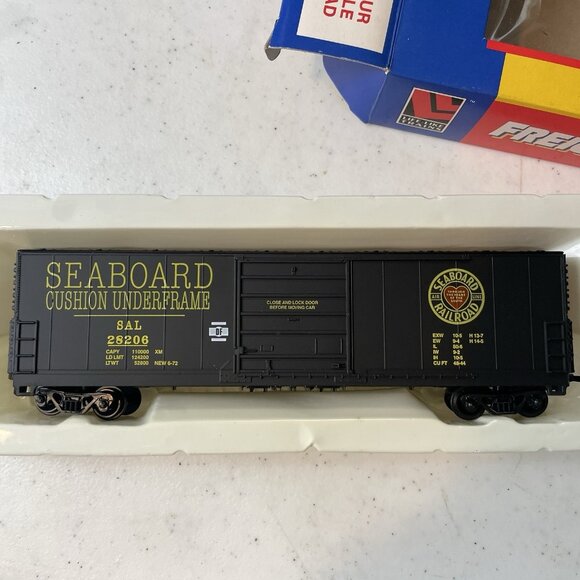Life Like Trains Seaboard Railroad Cushion Underframe 28206 - 50' Boxcar NEW NOS - Picture 7 of 7